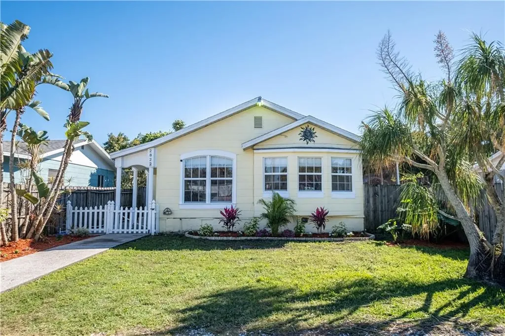 2822 42nd Avenue N St Petersburg FL 33714