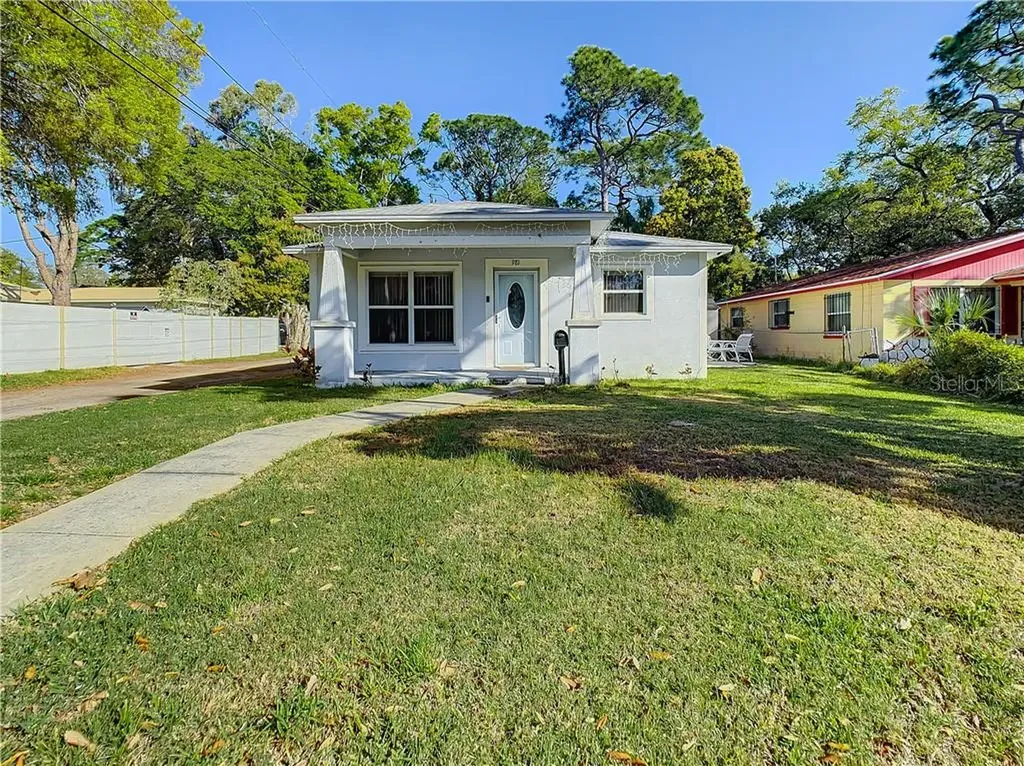 981 24th Avenue S St Petersburg FL 33705