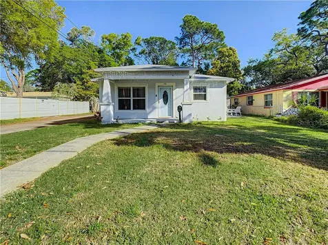 981 24th Avenue S St Petersburg FL 33705