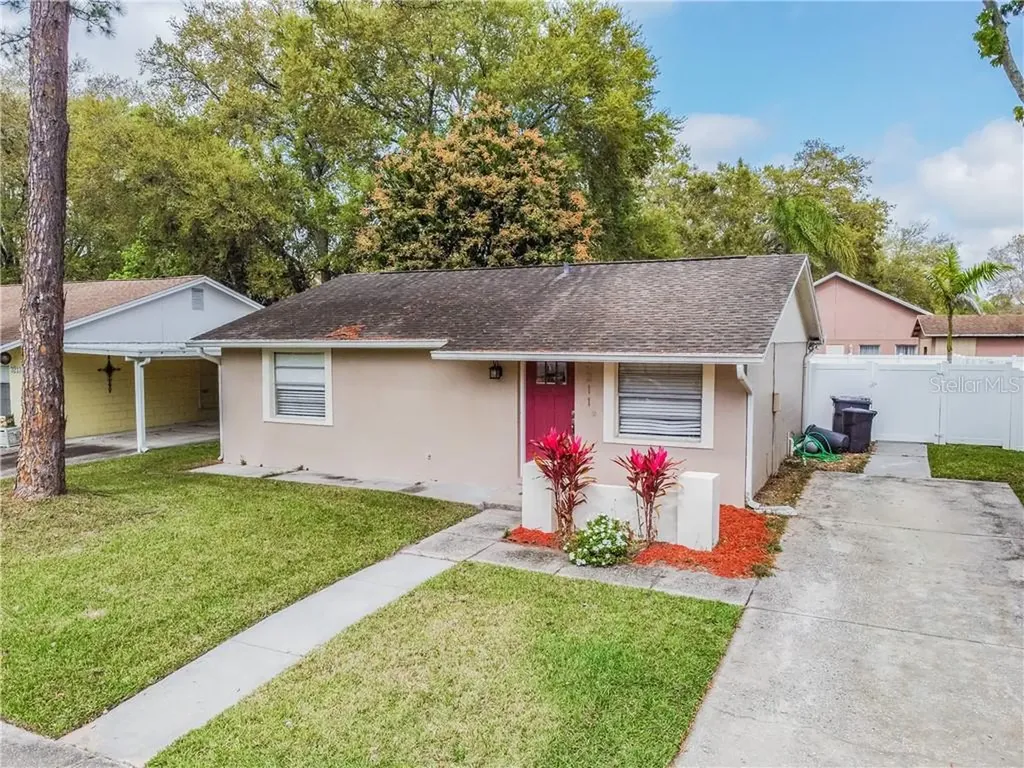 3211 Saddlebrook Avenue Tampa FL 33618