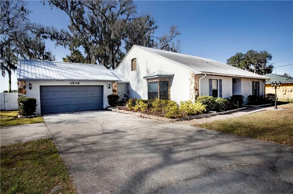 2502 Savannah Drive Plant City FL 33563