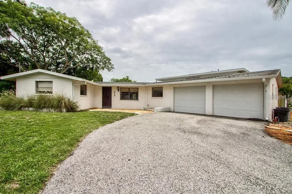 6559 Connecticut Avenue Sarasota FL 34243