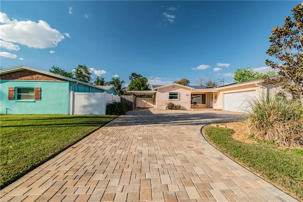 5967 6th Avenue S St Petersburg FL 33707