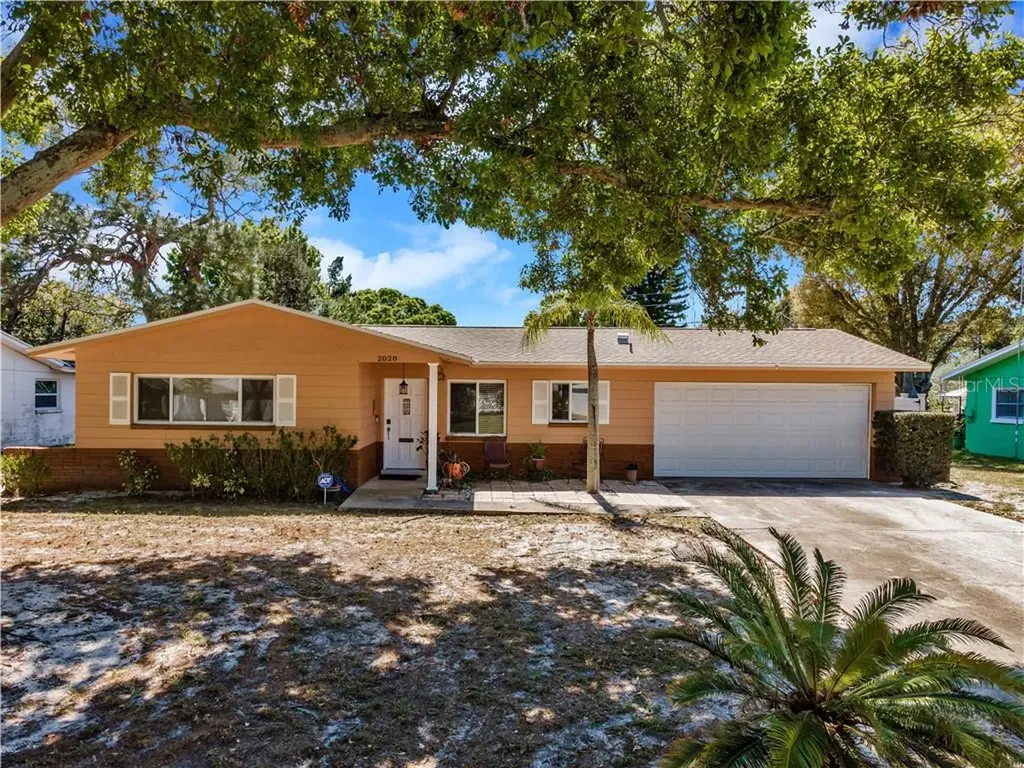 2028 66th Avenue S St Petersburg FL 33712
