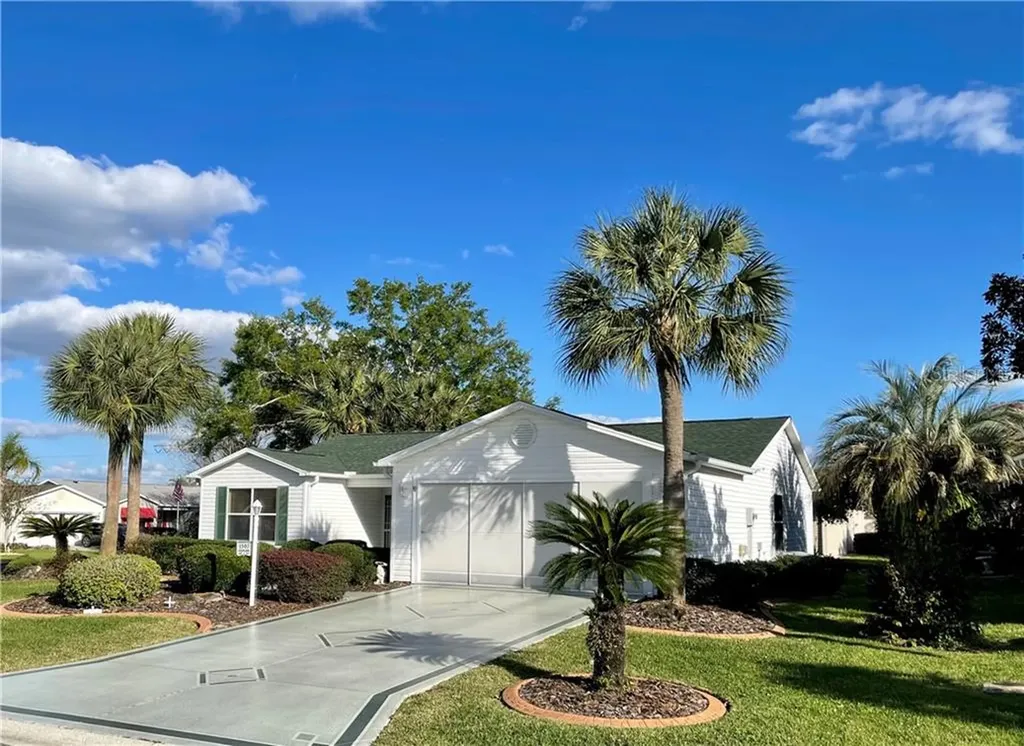 1507 El Paso Way The Villages FL 32162