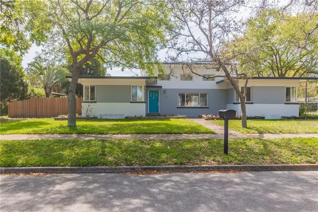 4768 17th Avenue N St Petersburg FL 33713
