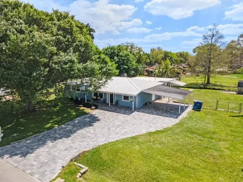 3138 Williamsburg Street Sarasota FL 34231