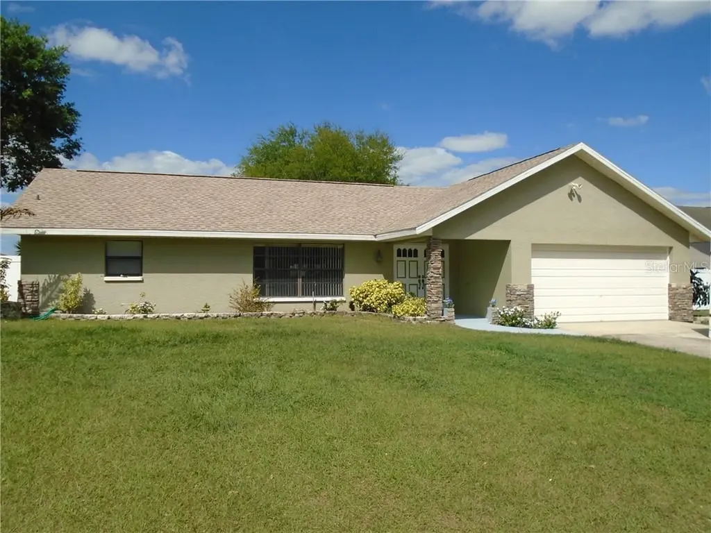 4541 Mohican Trail Valrico FL 33594
