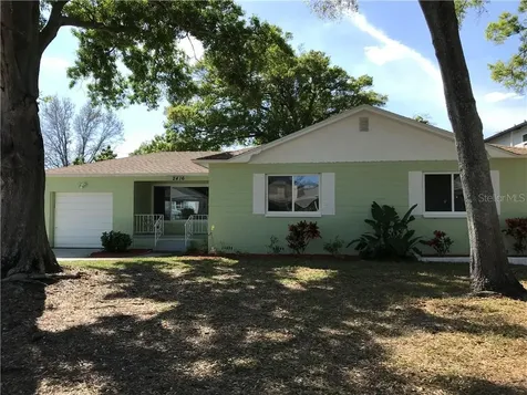 2416 51st Street N St Petersburg FL 33710