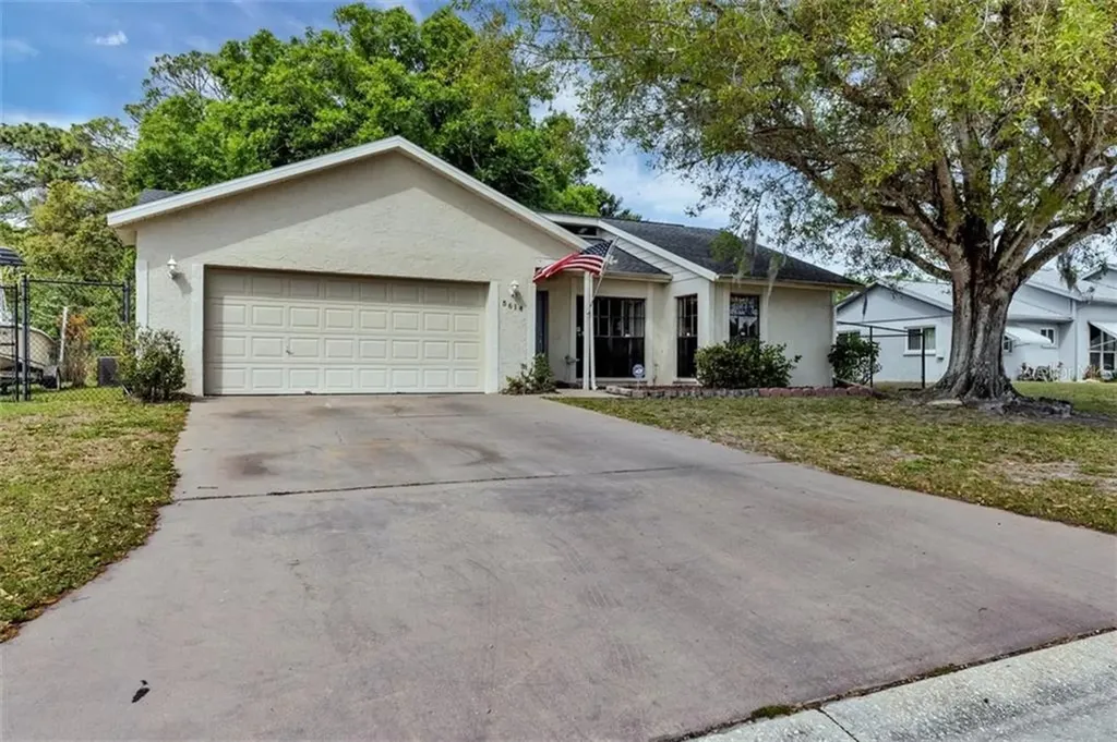 5614 21st Street Court E Bradenton FL 34203