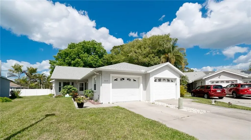 5314 18th Court W Bradenton FL 34207