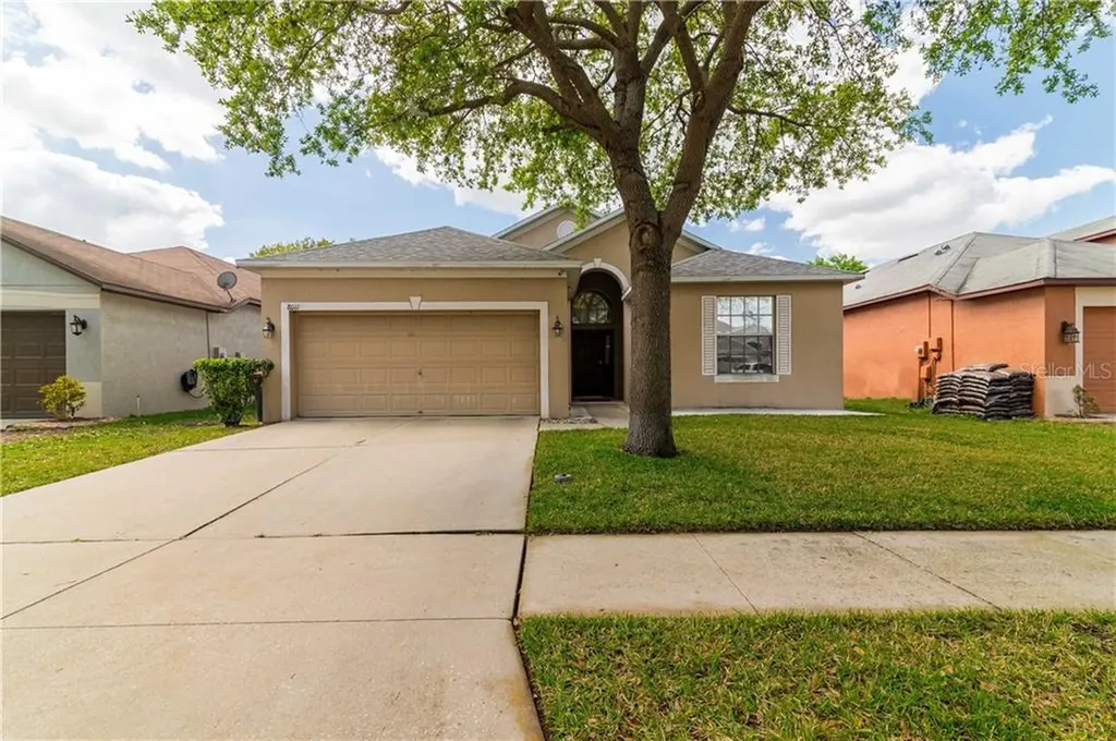 8011 Moccasin Trail Drive Riverview FL 33578