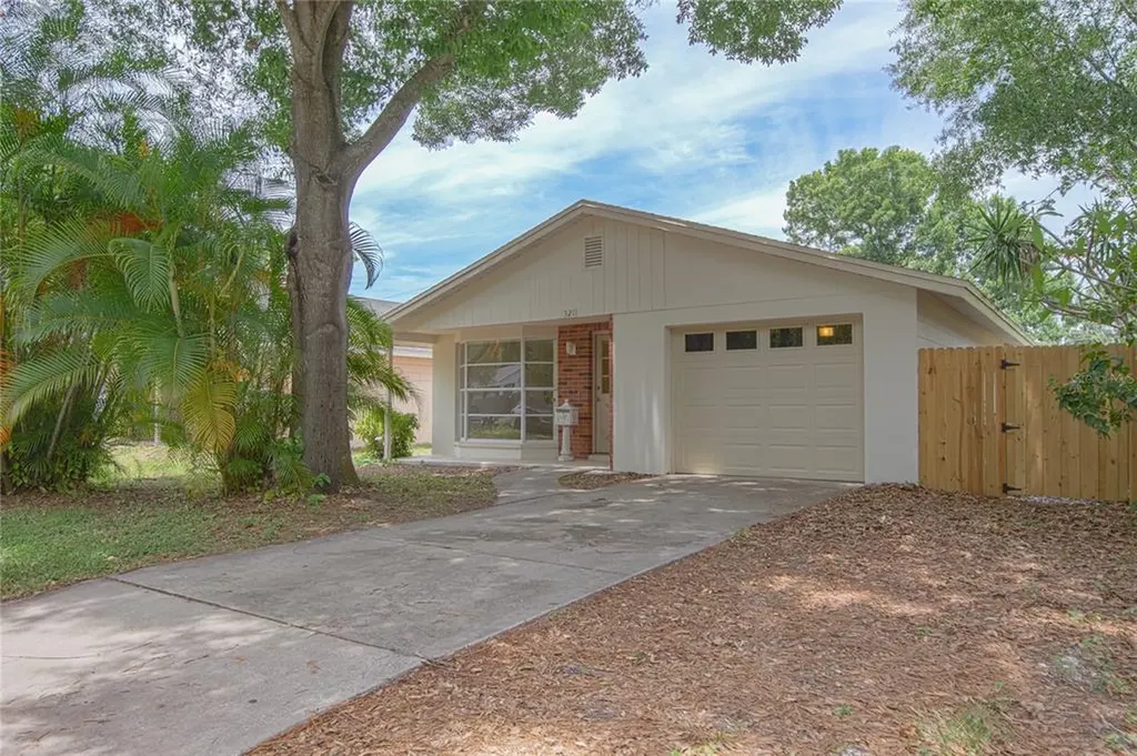 321 45th Avenue N St Petersburg FL 33703
