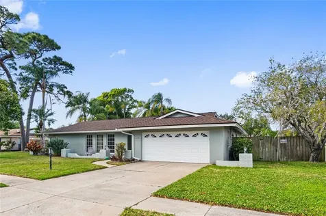 1150 Mclean Street Dunedin FL 34698