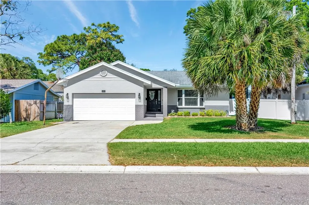 421 80th Avenue N St Petersburg FL 33702