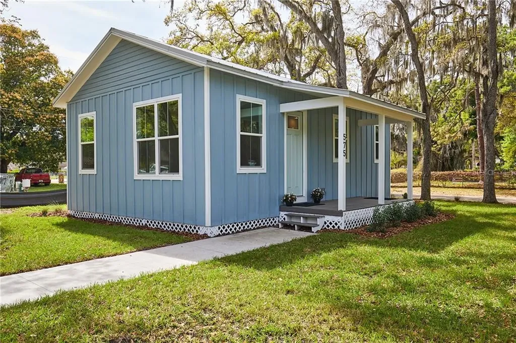 575 18th Street E Bradenton FL 34208