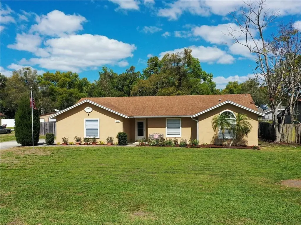 7115 Earlwood Avenue Mount Dora FL 32757