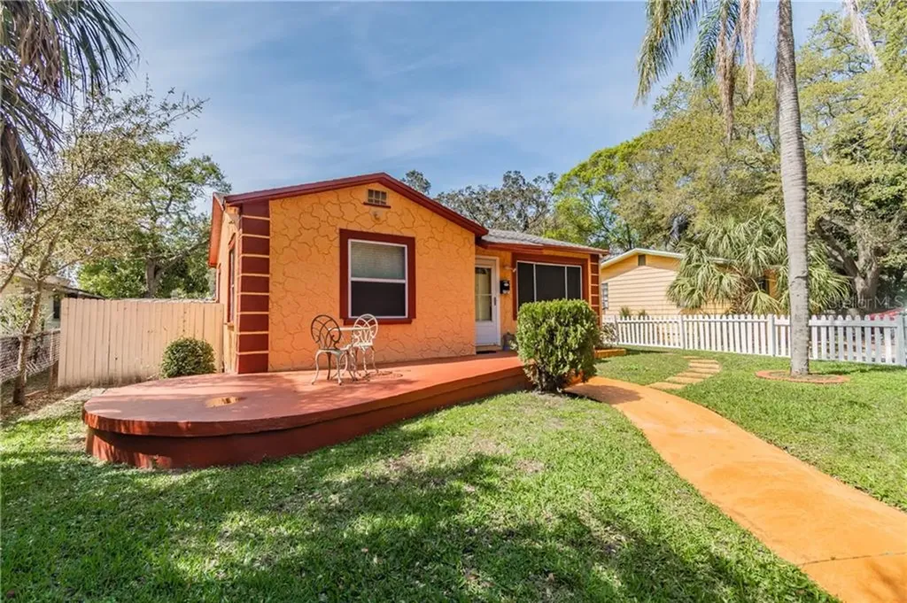 2135 43rd Street S St Petersburg FL 33711