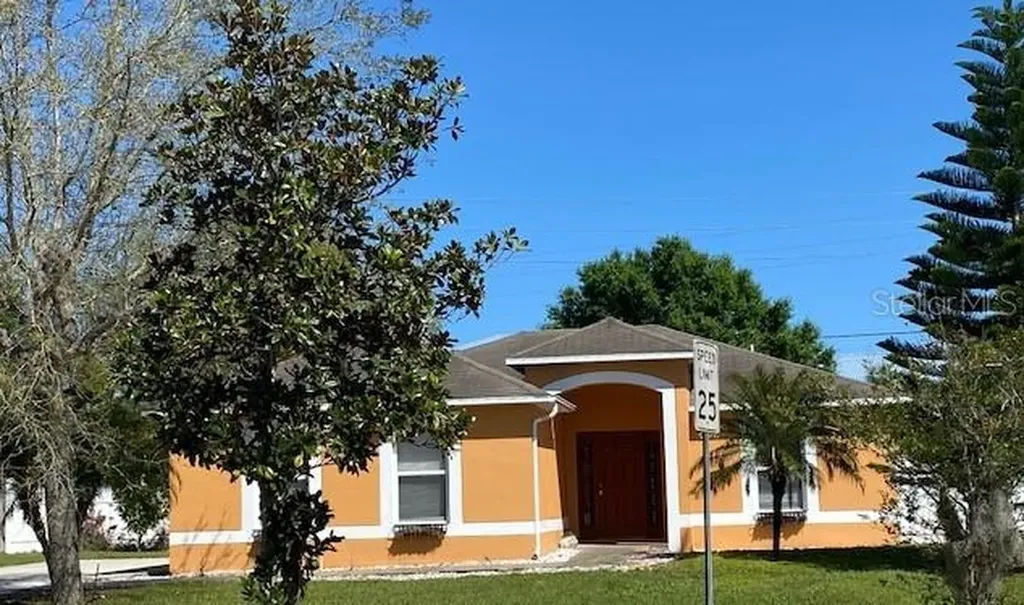 1106 Imperial Eagle Street Groveland FL 34736
