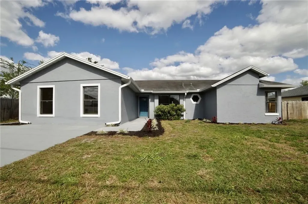 2509 Courtland Boulevard Deltona FL 32738
