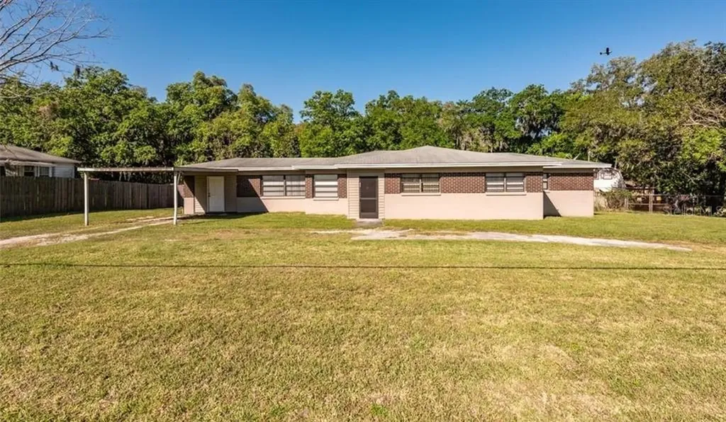 5014 Clewis Avenue Tampa FL 33610