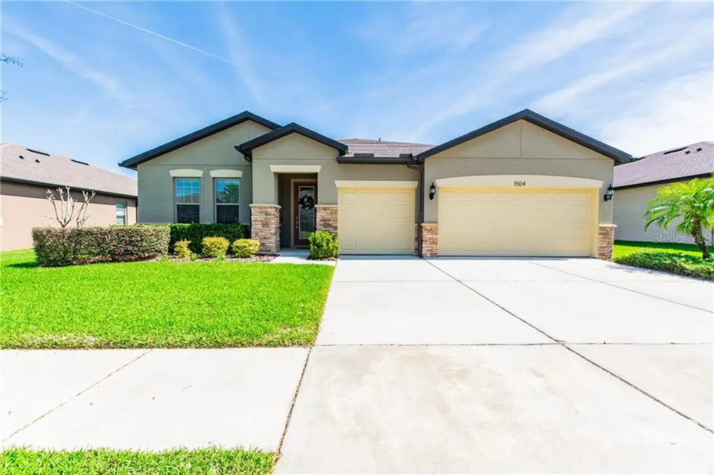 1504 Glen Alpine Place Valrico FL 33594