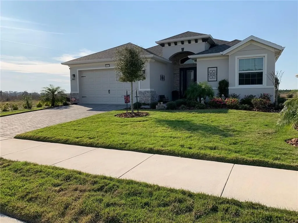 8497 Bridgeport Bay Circle Mount Dora FL 32757