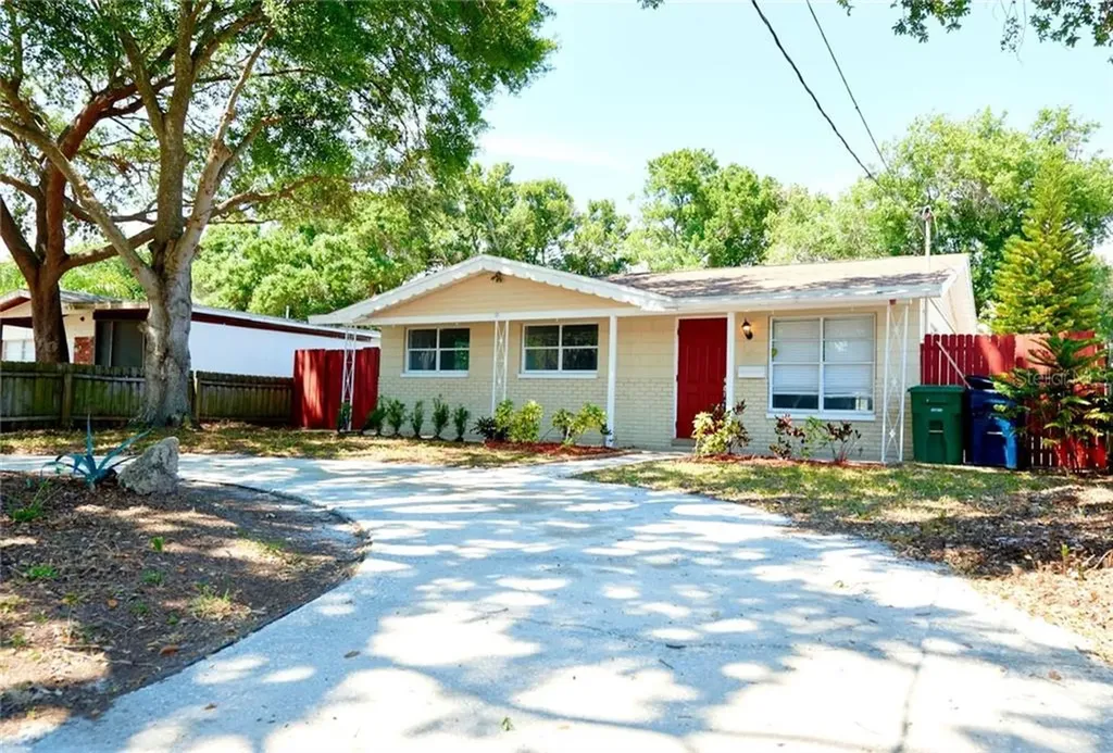3807 W Wyoming Avenue Tampa FL 33616
