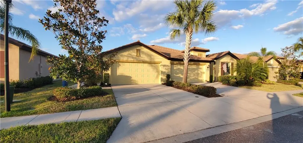 319 Mystic Falls Drive Apollo Beach FL 33572