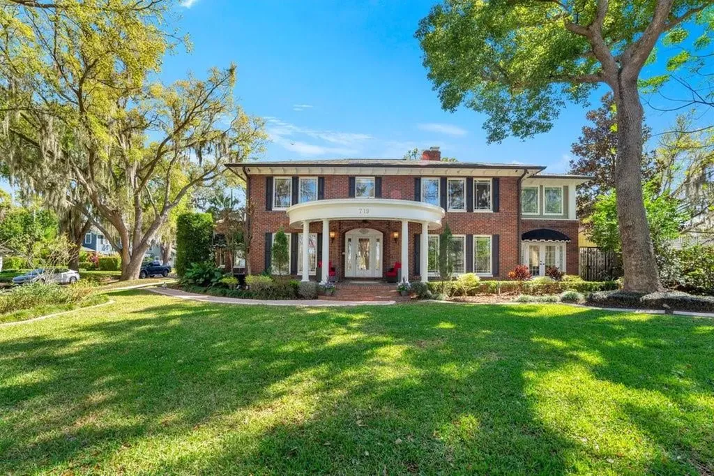 719 Park Lake Circle Orlando FL 32803