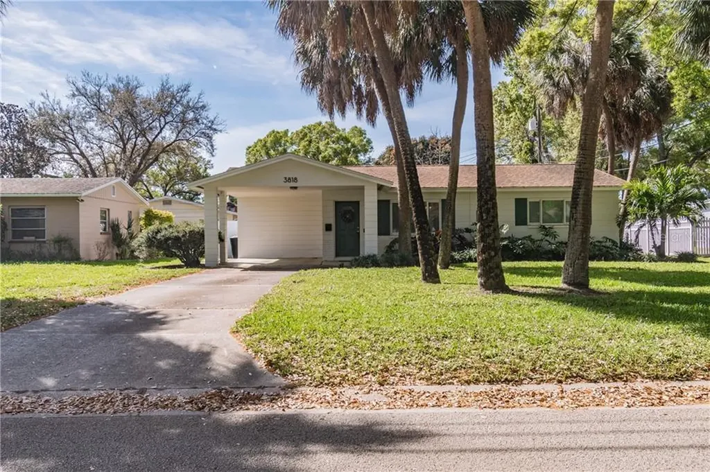 3818 34th Avenue N St Petersburg FL 33713