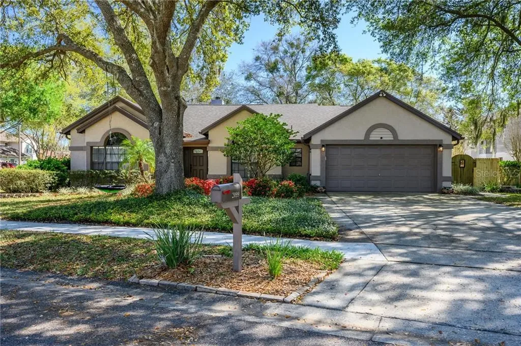 2099 Kimberwicke Circle Oviedo FL 32765