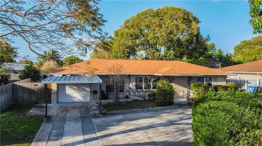 4049 22nd Avenue N St Petersburg FL 33713