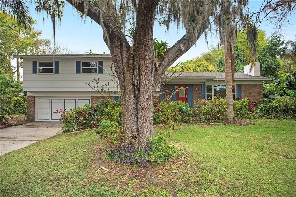 704 Westwood Circle Brandon FL 33511