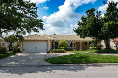2073 Massachusetts Avenue NE St Petersburg FL 33703