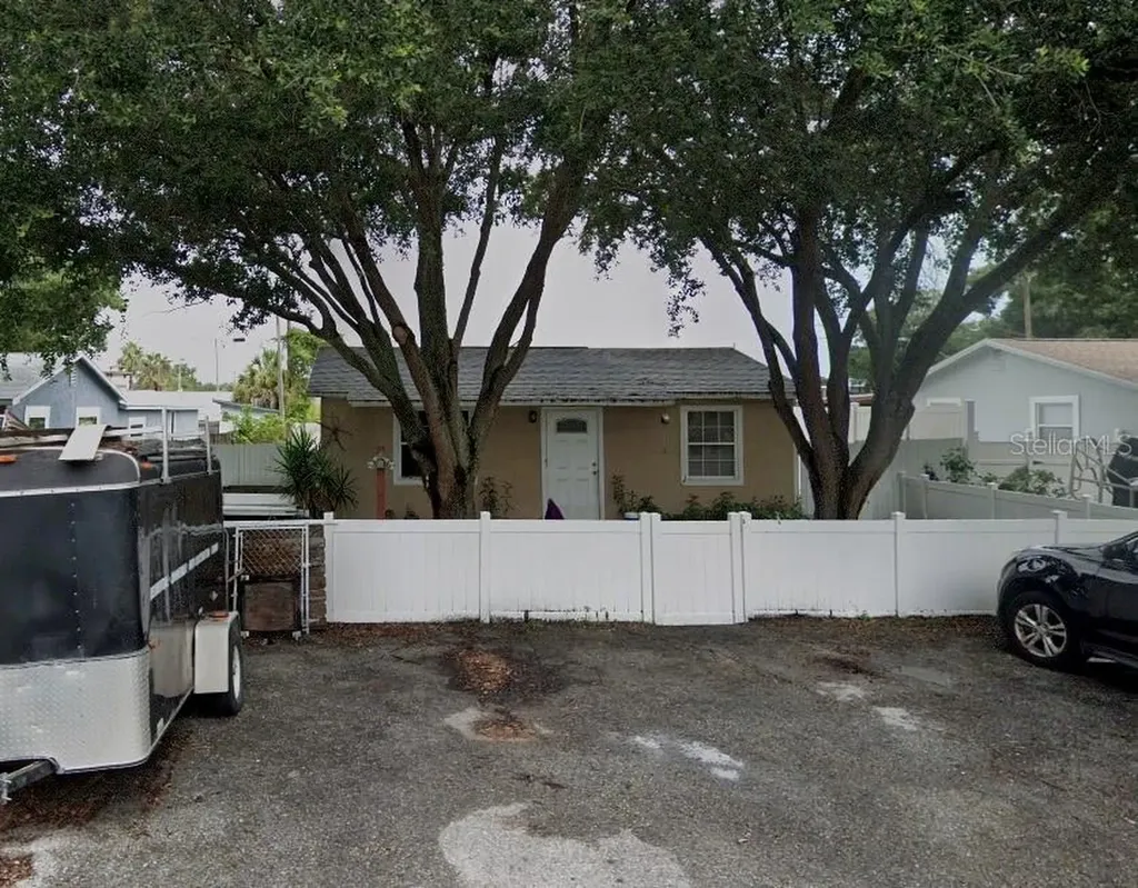 6820 33rd Street N St Petersburg FL 33702