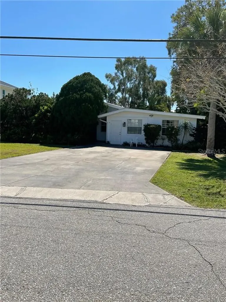 812 Bayview Drive Nokomis FL 34275