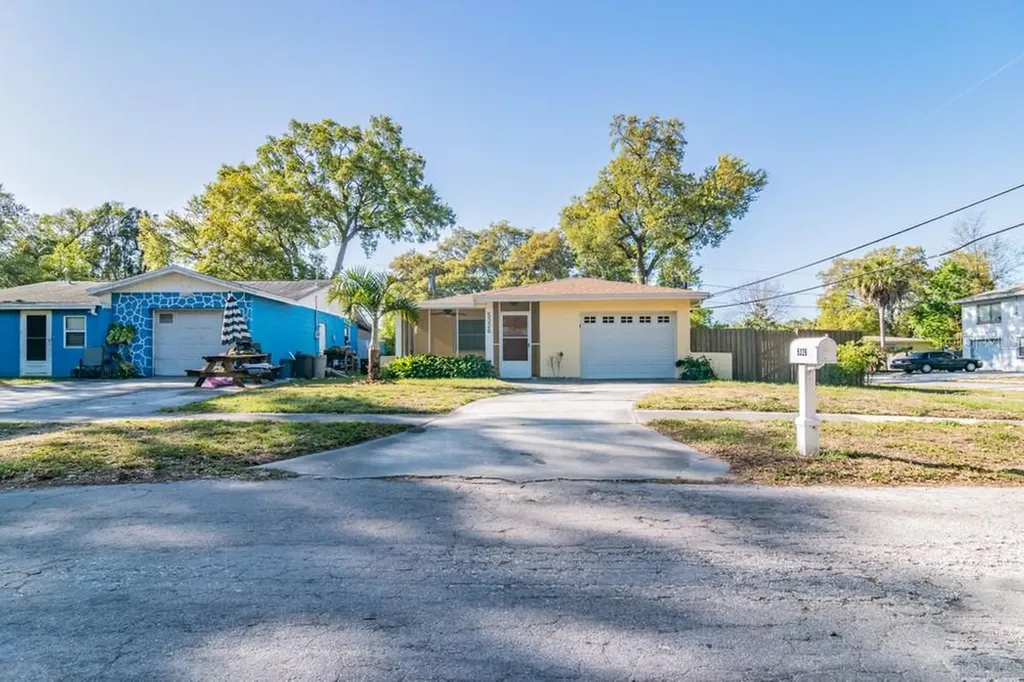 5326 9th Avenue S Gulfport FL 33707