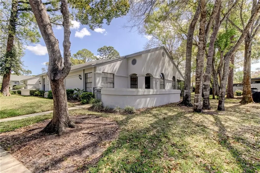 3860 Pheasant Court Palm Harbor FL 34685