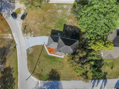 504 Battersea Avenue Deltona FL 32738