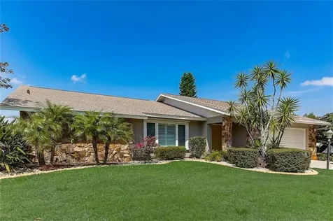 8224 Cypress Lake Drive Sarasota FL 34243