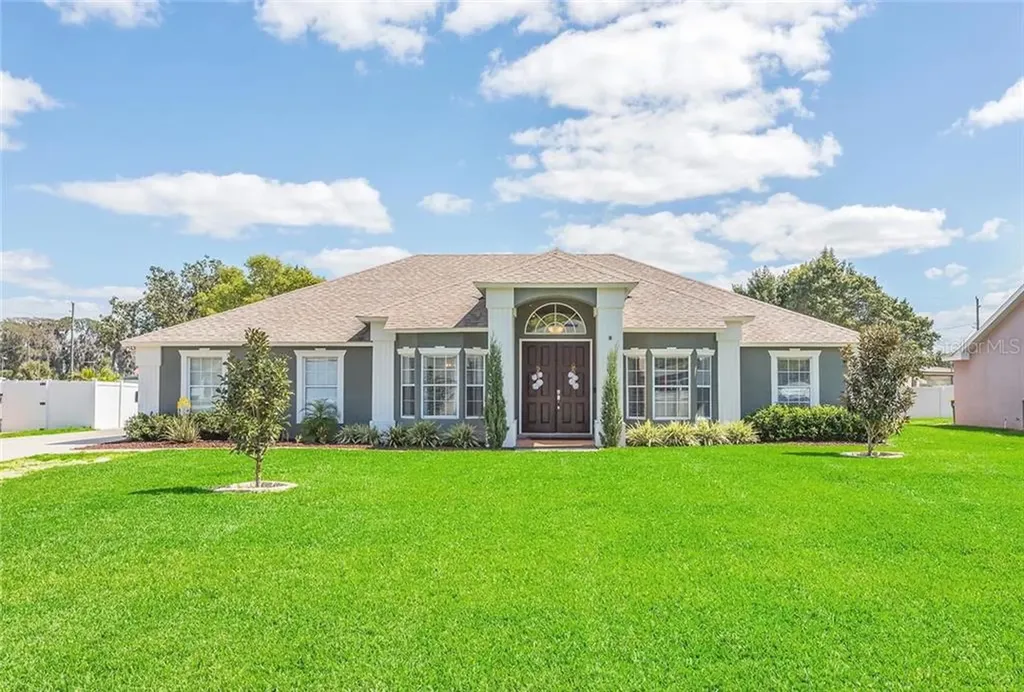 343 Lakecrest Lane Tavares FL 32778
