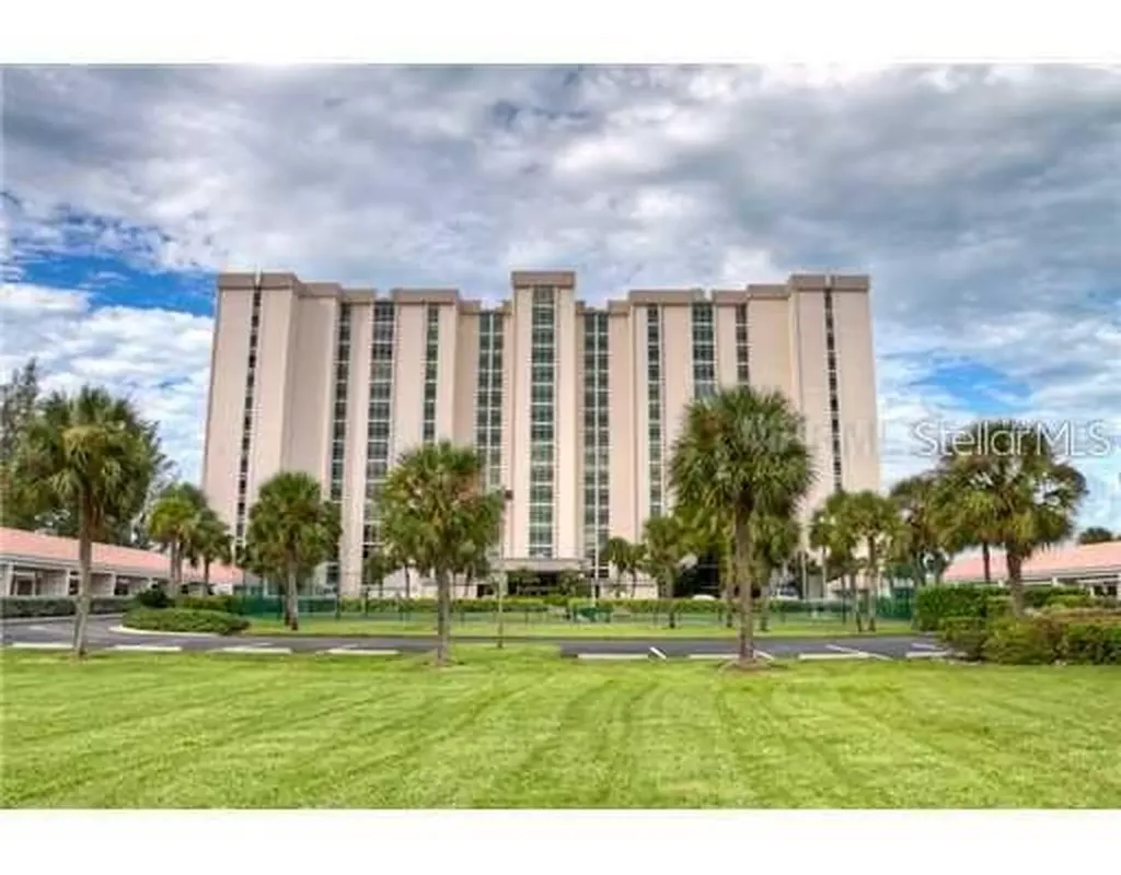 2425 Gulf Of Mexico Drive Longboat Key FL 34228