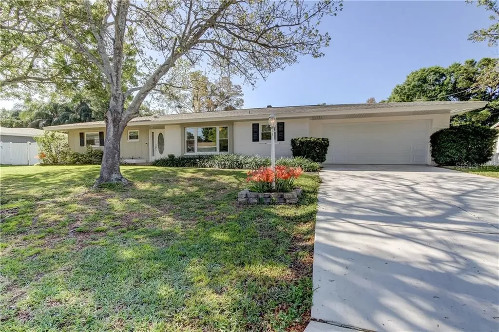 1563 Jeffords Street Clearwater FL 33756