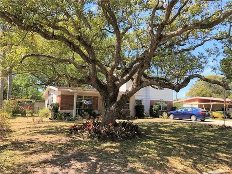 8608 Grandview Drive Temple Terrace FL 33617