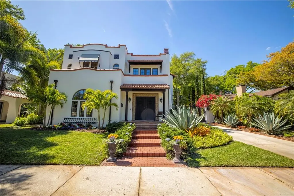 2420 Andalusia Way NE St Petersburg FL 33704