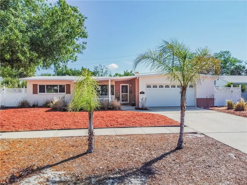 1843 Dolphin Boulevard S St Petersburg FL 33707