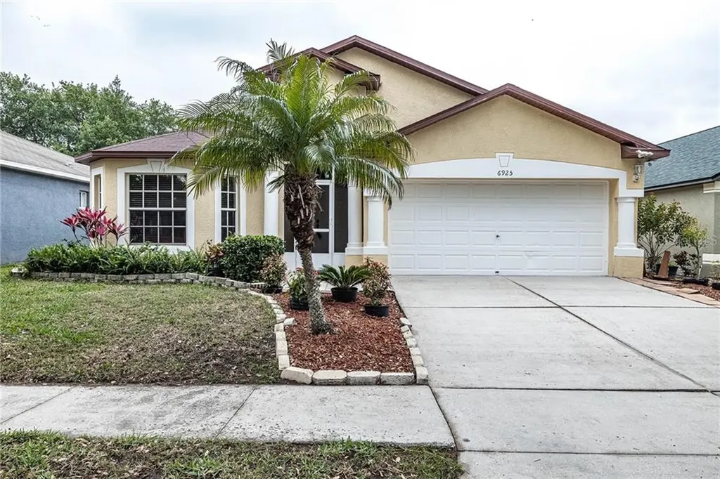 6925 Waterbrook Court Gibsonton FL 33534
