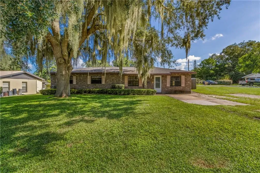 467 E Swanson Street Groveland FL 34736