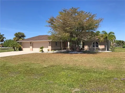 706 Royal Poinciana Punta Gorda FL 33955